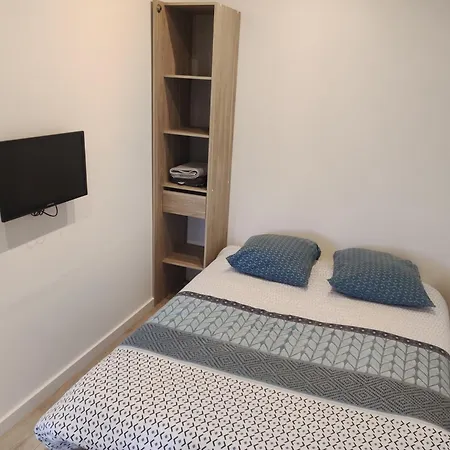 Dependance Cosy דירה